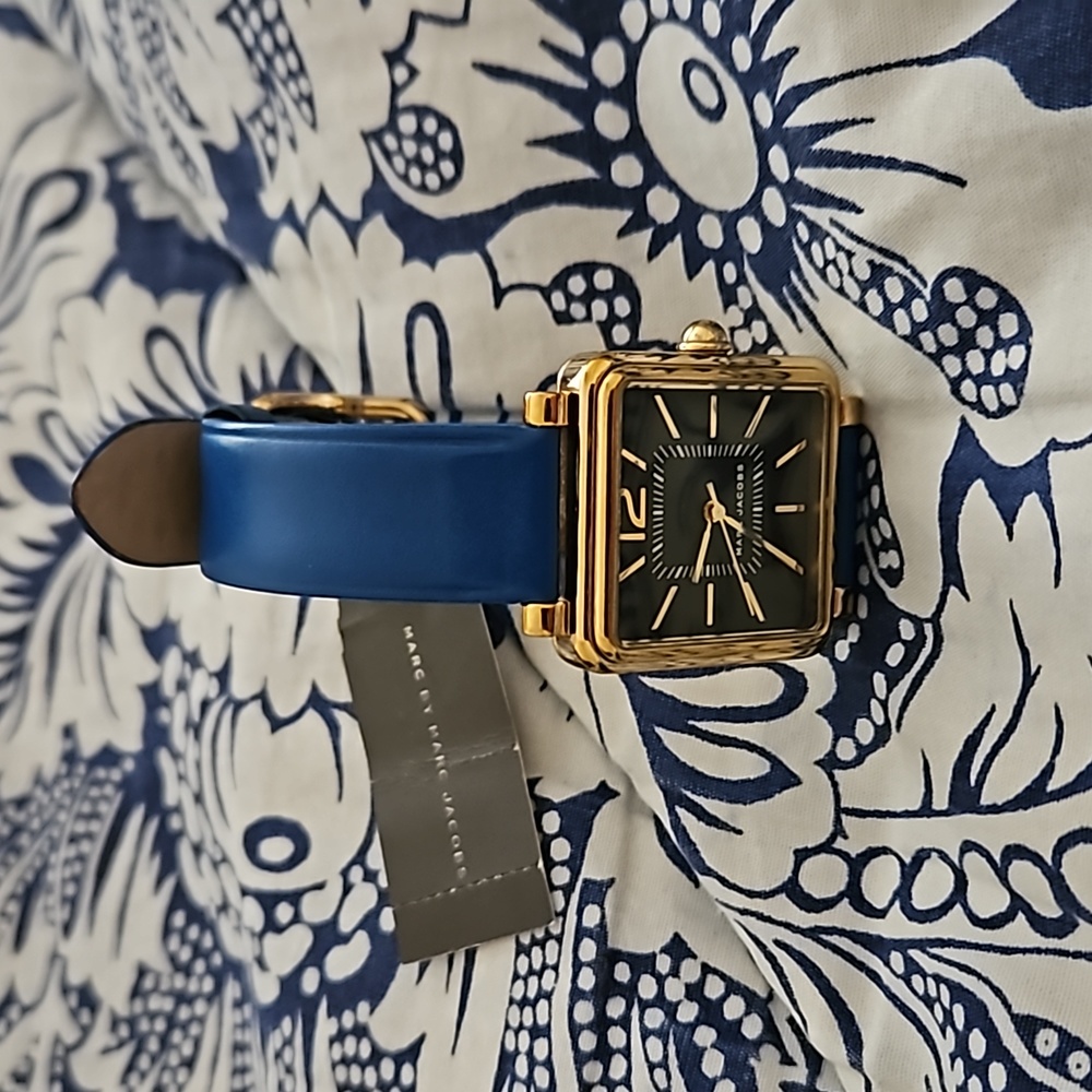 Marc Jacobs Navy Vic Watch